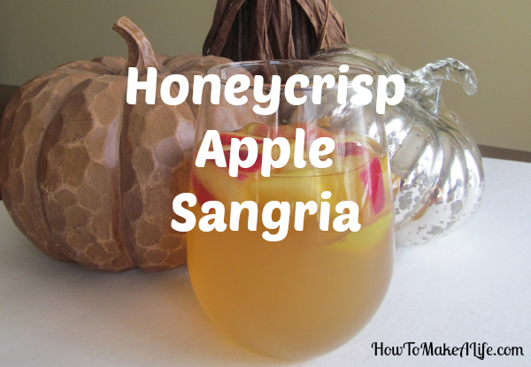 Honeycrisp Apple Sangria - the perfect Fall Cocktail 